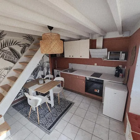 Holiday home Cozyduplex Calme Et Climatise Au Centre Saint-Andre-de-Cubzac